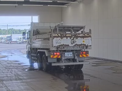 Isuzu GIGA