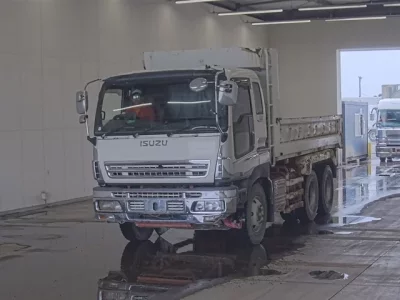 Isuzu GIGA