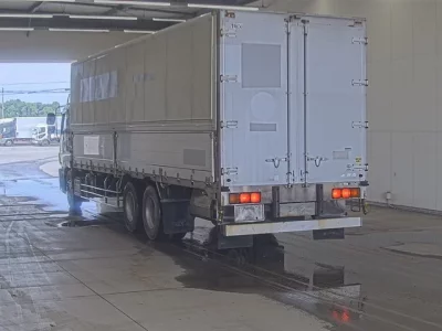 Isuzu GIGA