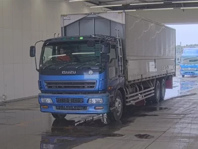 Isuzu GIGA