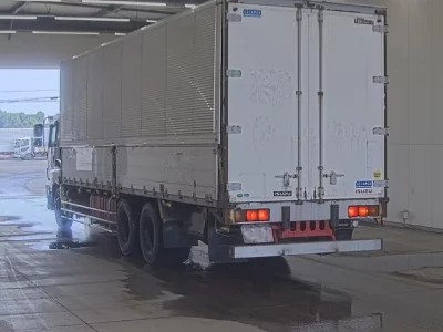 Isuzu GIGA