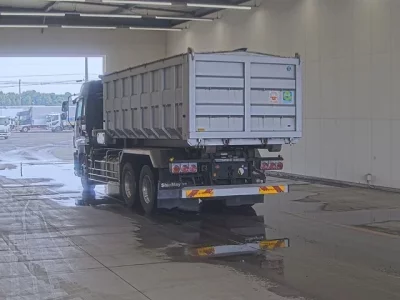 Isuzu GIGA