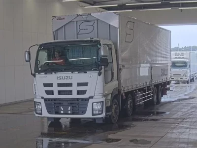 Isuzu GIGA