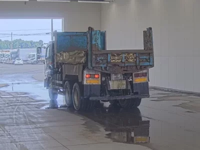 Isuzu GIGA