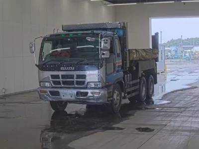 Isuzu GIGA