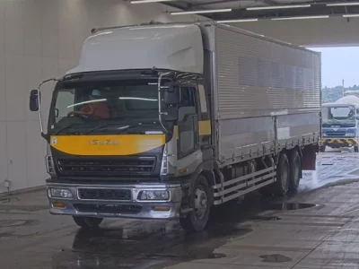 Isuzu GIGA