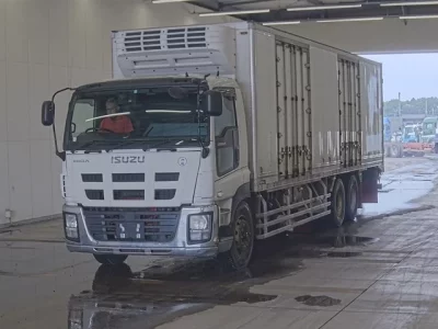Isuzu GIGA