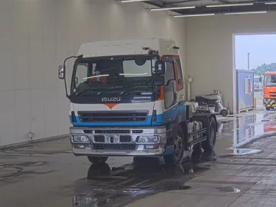 Isuzu GIGA