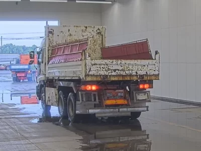 Isuzu GIGA
