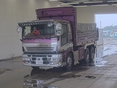 Isuzu GIGA