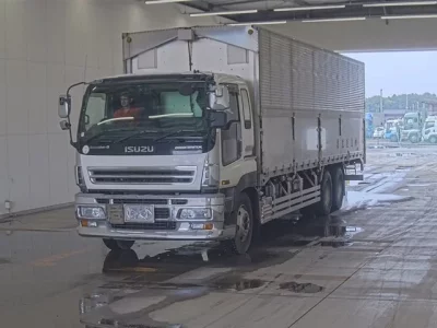 Isuzu GIGA