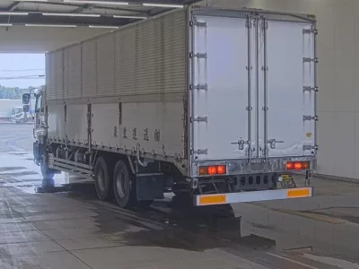 Isuzu GIGA