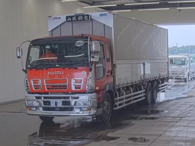 Isuzu GIGA