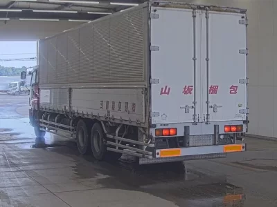 Isuzu GIGA