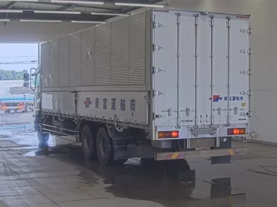 Isuzu GIGA