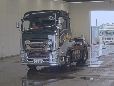 Isuzu GIGA