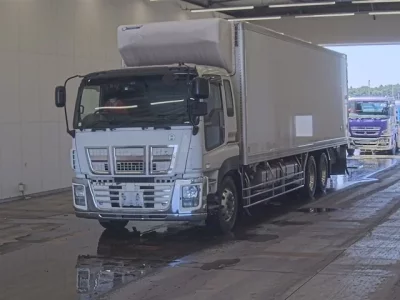 Isuzu GIGA