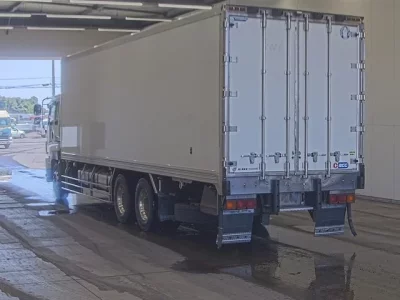 Isuzu GIGA