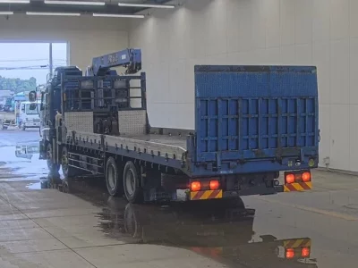 Isuzu GIGA