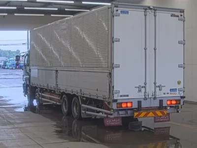 Isuzu GIGA