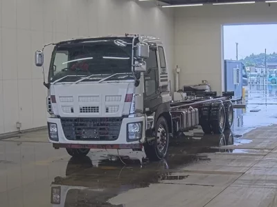 Isuzu GIGA