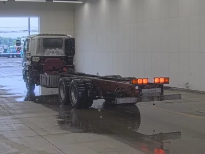 Isuzu GIGA