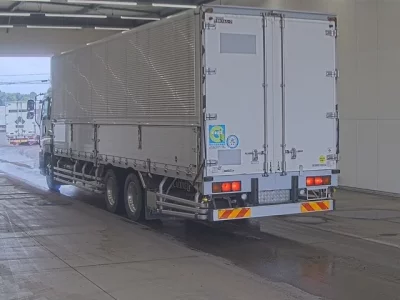 Isuzu GIGA