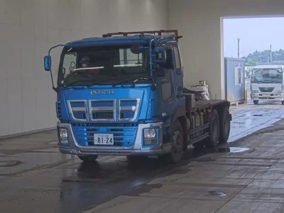 Isuzu GIGA