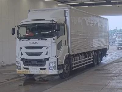 Isuzu GIGA