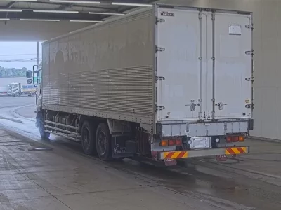 Isuzu GIGA