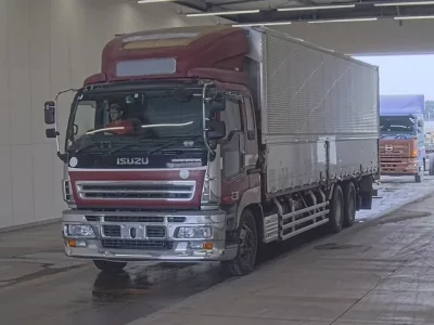 Isuzu GIGA