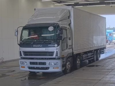 Isuzu GIGA