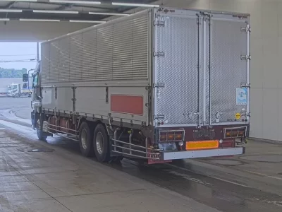 Isuzu GIGA
