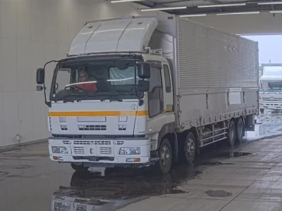 Isuzu GIGA