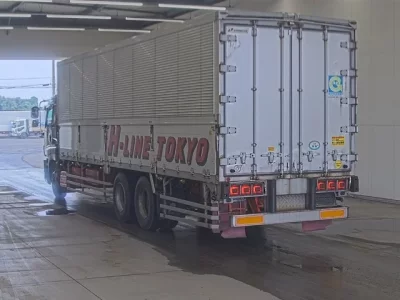 Isuzu GIGA