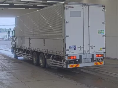 Isuzu GIGA