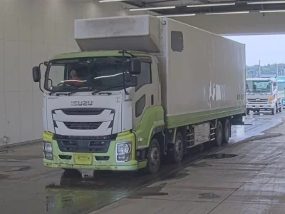 Isuzu GIGA