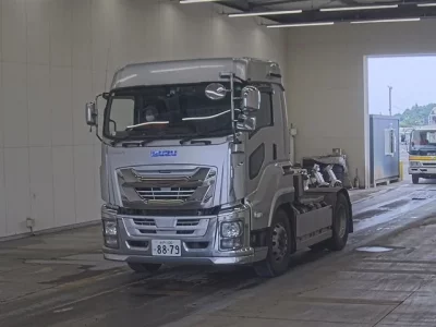 Isuzu GIGA