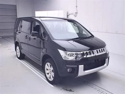 Mitsubishi DELICA D5