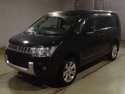 Mitsubishi DELICA D5