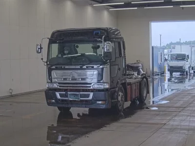 Hino TRUCK