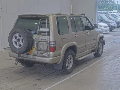 Isuzu BIGHORN