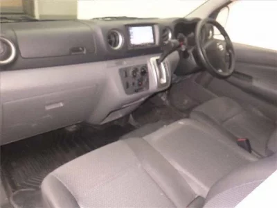 Nissan CARAVAN VAN