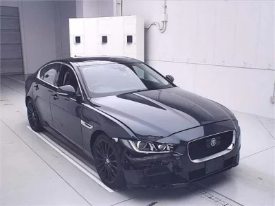 Jaguar XE