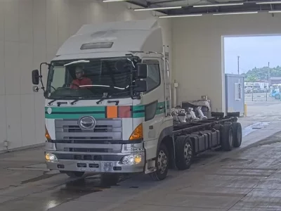 Hino TRUCK