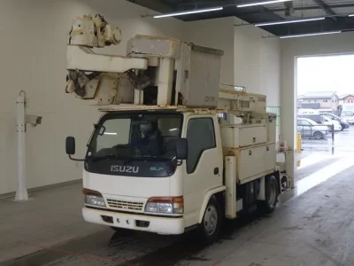 Isuzu ELF