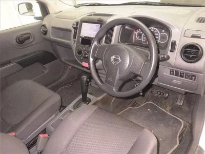 Nissan AD