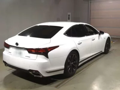 Lexus LS