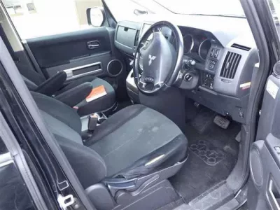 Mitsubishi DELICA D5