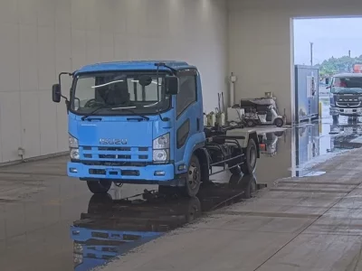 Isuzu FORWARD